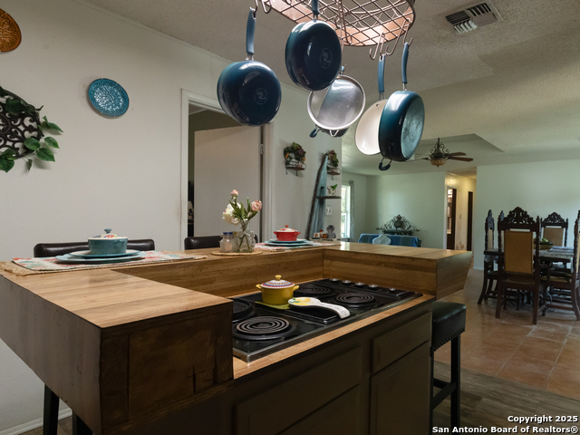 Image 7 of 26 For 324 Oak Ln  