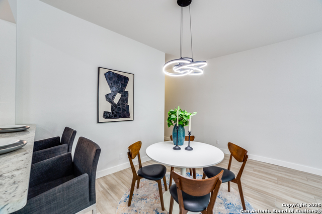 Image 11 of 24 For 7711 Broadway  11b