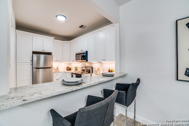 Image 9 of 24 For 7711 Broadway  11b