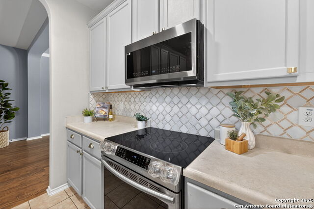 Listing photo id 10 for 17239 Tarkio Way