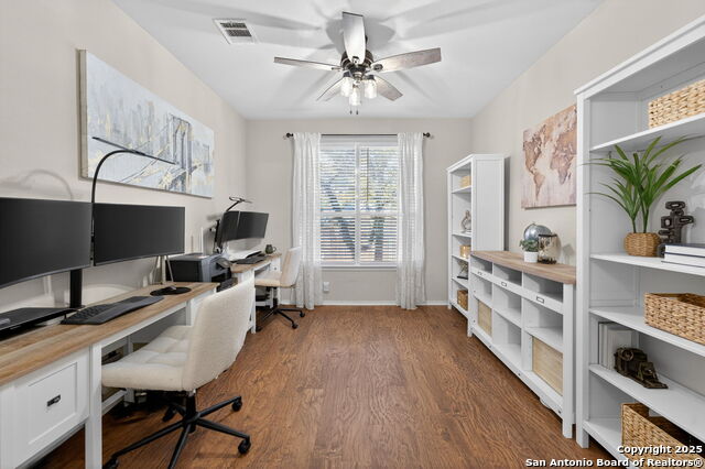 Listing photo id 18 for 17239 Tarkio Way