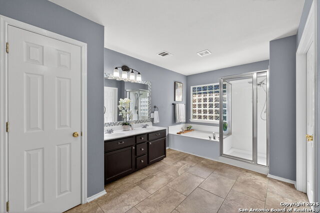 Listing photo id 22 for 17239 Tarkio Way