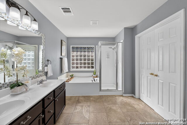 Listing photo id 24 for 17239 Tarkio Way