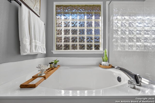 Listing photo id 27 for 17239 Tarkio Way