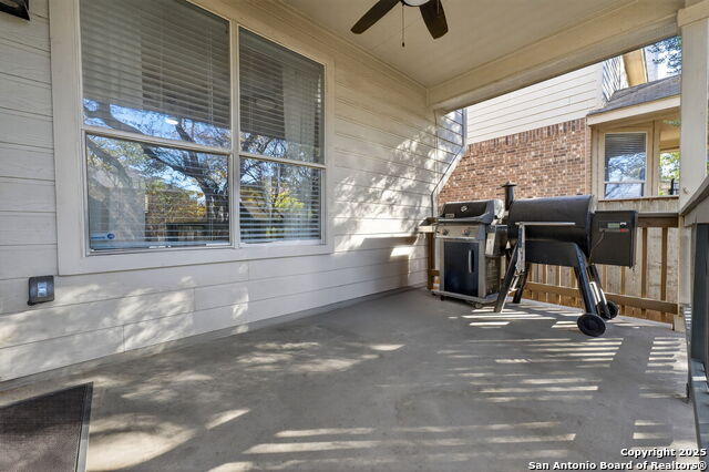 Listing photo id 35 for 17239 Tarkio Way