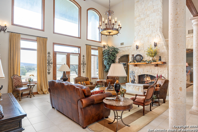 Listing photo id 11 for 945 Elm Pass