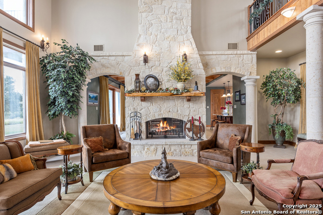 Listing photo id 14 for 945 Elm Pass