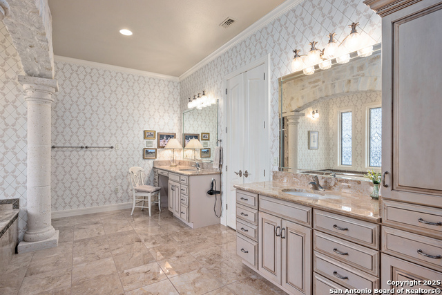 Listing photo id 23 for 945 Elm Pass