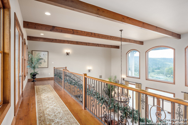 Listing photo id 25 for 945 Elm Pass