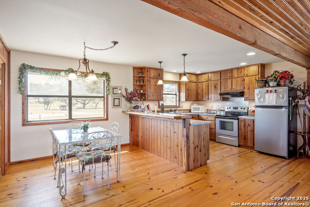 Listing photo id 40 for 945 Elm Pass