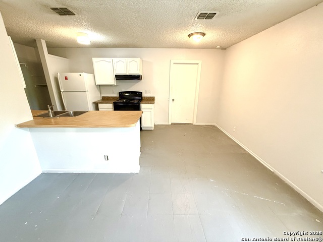 Image 4 of 10 For 6921 Belforest