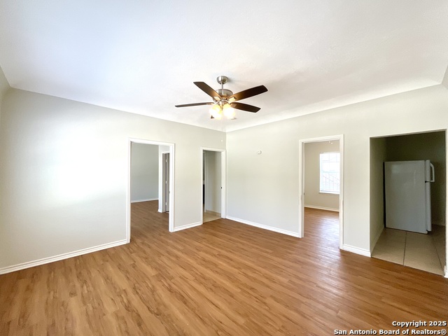 Image 5 of 23 For 1409 Woodlawn Avenue W 5