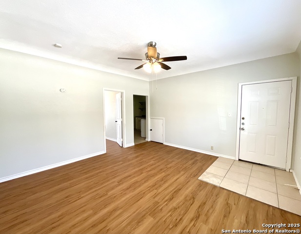 Image 7 of 23 For 1409 Woodlawn Avenue W 5