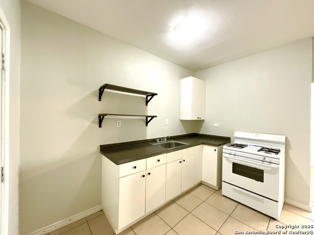 Image 9 of 23 For 1409 Woodlawn Avenue W 5