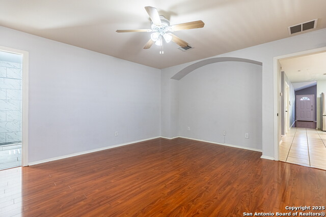 Image 22 of 32 For 4011 Arbor  