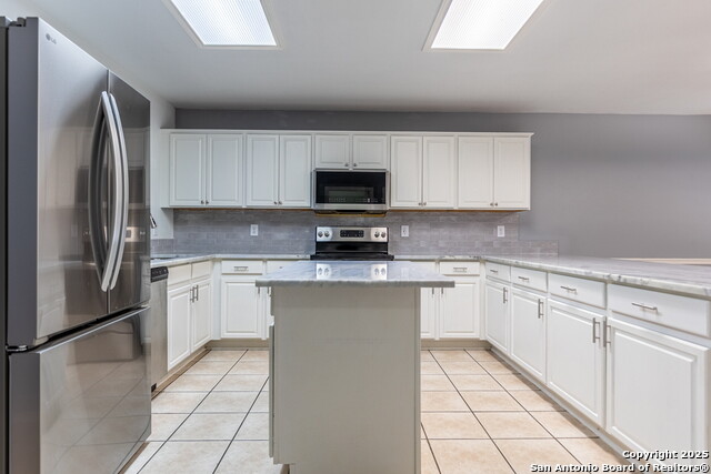 Image 9 of 32 For 4011 Arbor  