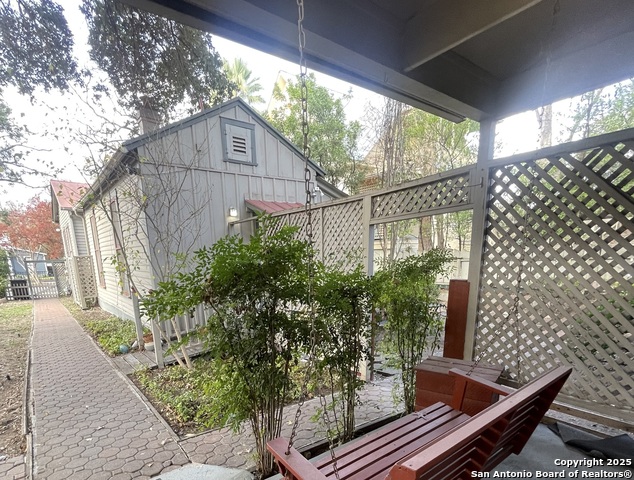 Image 3 of 17 For 206 Madison  B