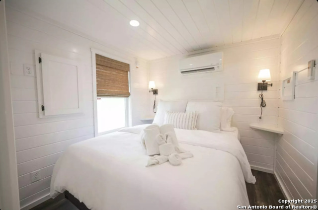 Image 13 of 28 For 5386 Ranch Road 1376 #97