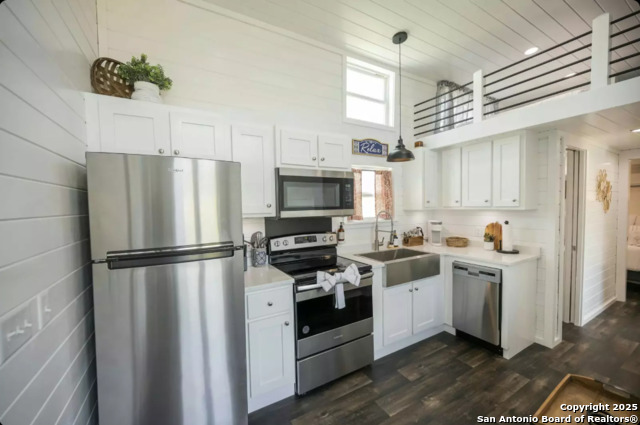 Image 7 of 28 For 5386 Ranch Road 1376 #97