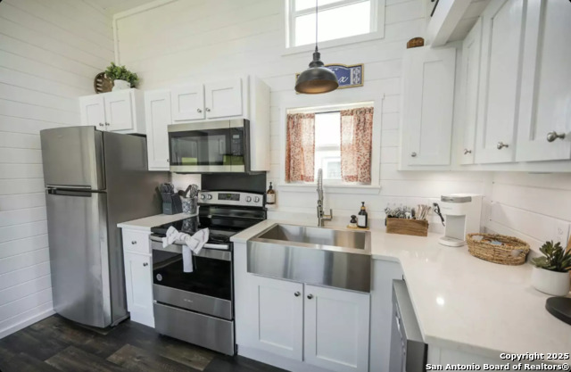 Image 9 of 28 For 5386 Ranch Road 1376 #97