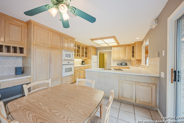 Listing photo id 14 for 1258 River Bluff