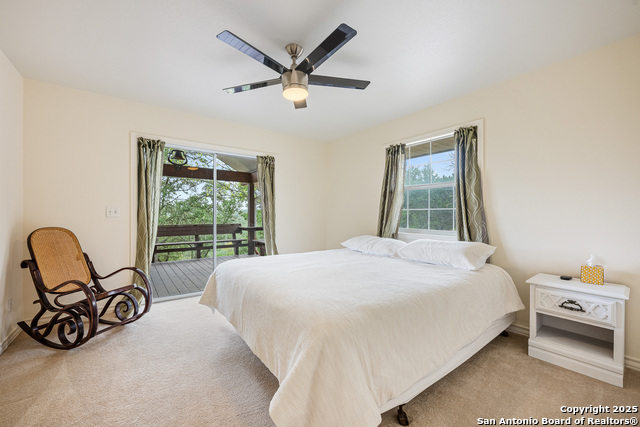 Listing photo id 25 for 1258 River Bluff