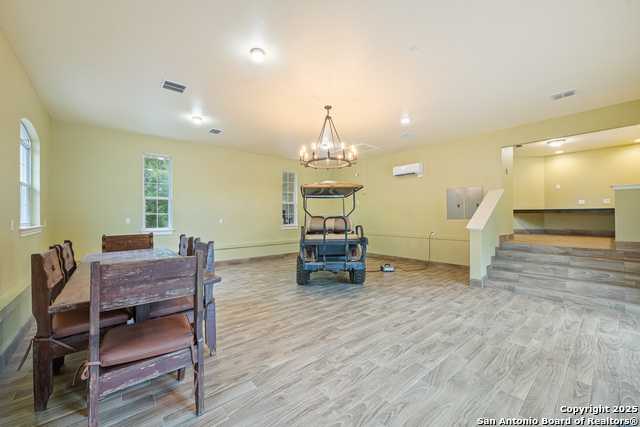 Listing photo id 29 for 1258 River Bluff