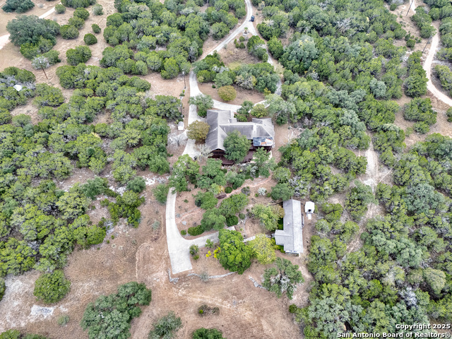 Listing photo id 42 for 1258 River Bluff