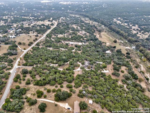 Listing photo id 44 for 1258 River Bluff