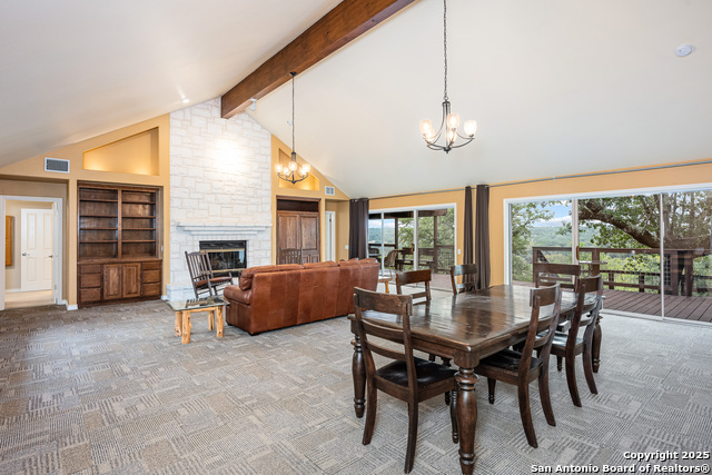 Listing photo id 6 for 1258 River Bluff