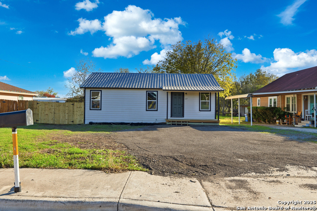 Details for 127 Roosevelt Drive, Seguin, TX 78155