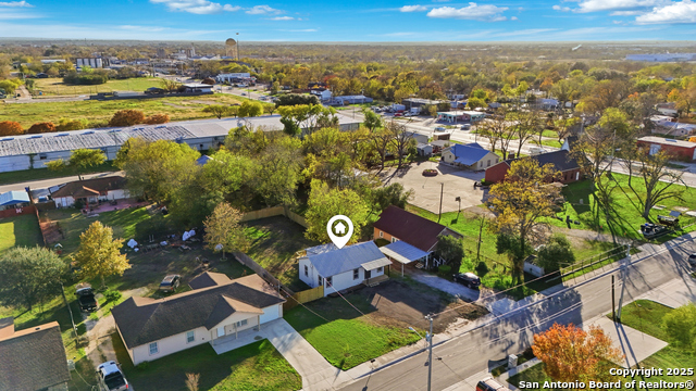 Listing photo id 26 for 127 Roosevelt Drive