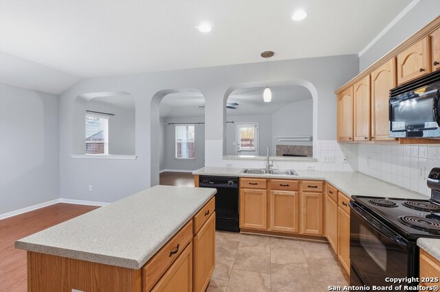 Image 10 of 28 For 8907 Colt Bluff