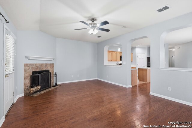 Image 4 of 28 For 8907 Colt Bluff