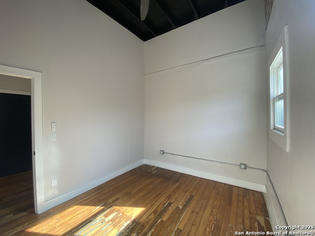 Image 4 of 6 For 1714 St. Mary's S 7