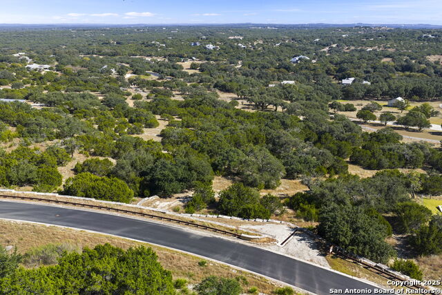 Listing photo id 9 for 13 Summit Pass