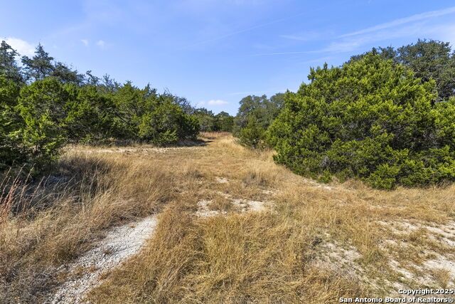 Listing photo id 16 for 13 Summit Pass