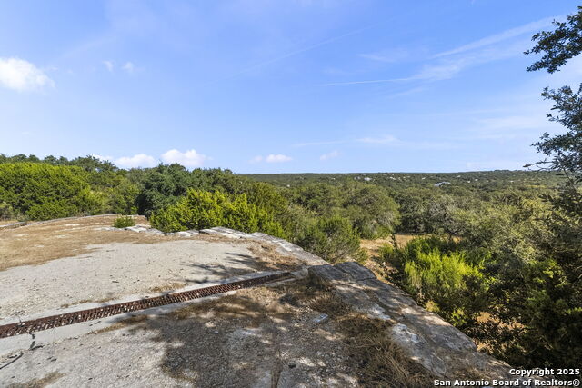 Listing photo id 17 for 13 Summit Pass