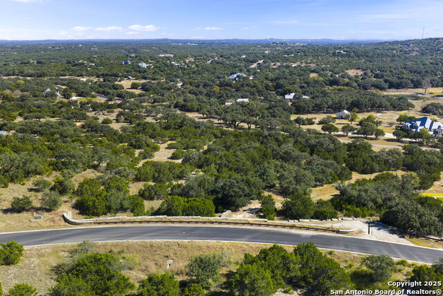 Listing photo id 26 for 13 Summit Pass