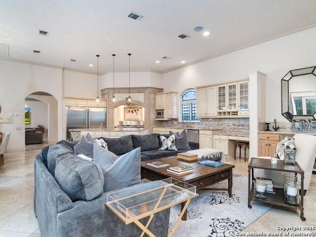 Image 18 of 45 For 2 Walford  