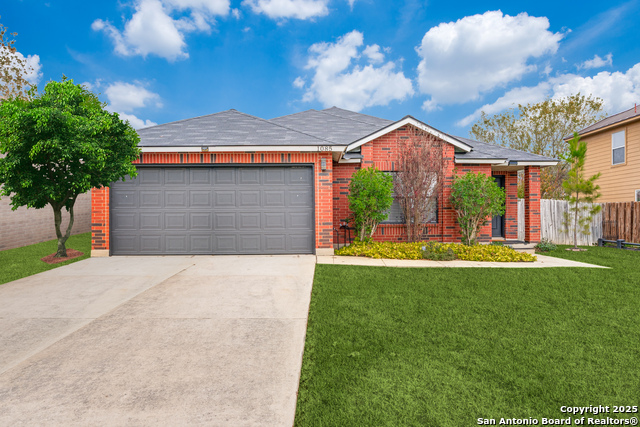 Image 2 of 25 For 1085 Stone Hollow