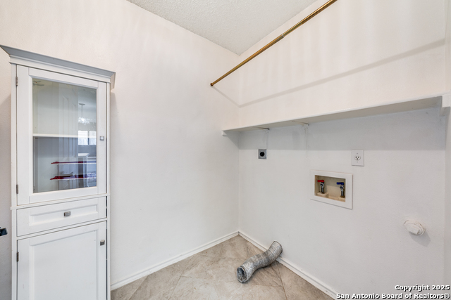 Image 21 of 25 For 1085 Stone Hollow