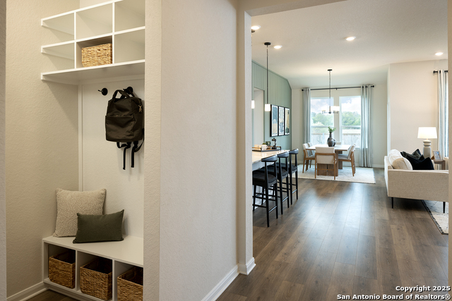 Image 2 of 19 For 717 Moki Place