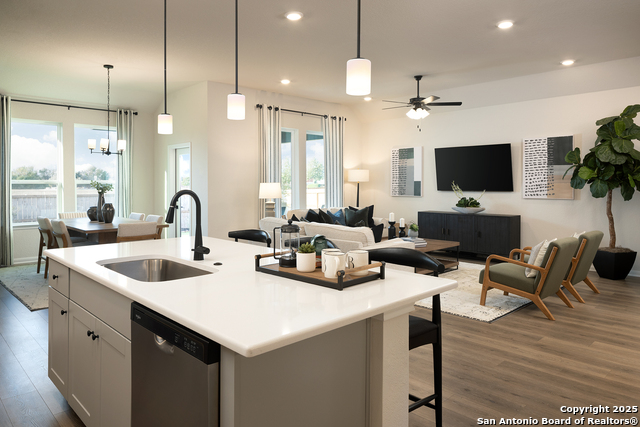 Image 3 of 19 For 717 Moki Place