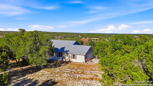 Listing photo id 2 for 1095 Stallion Springs