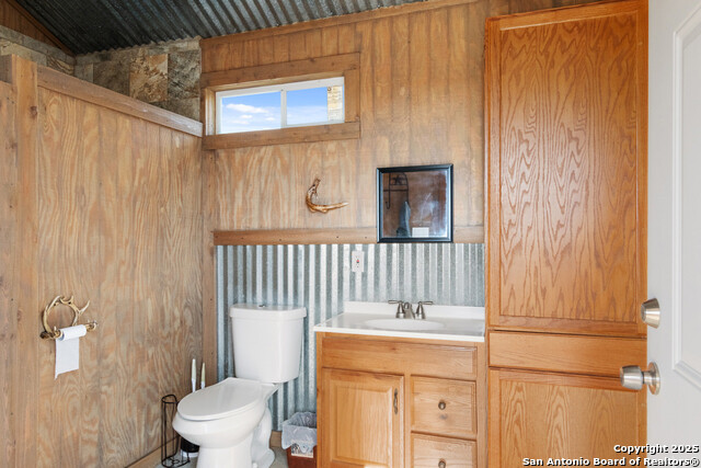 Listing photo id 13 for 5020 State Highway 163