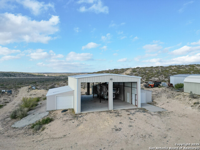 Listing photo id 17 for 5020 State Highway 163