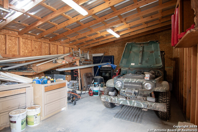 Listing photo id 4 for 5020 State Highway 163