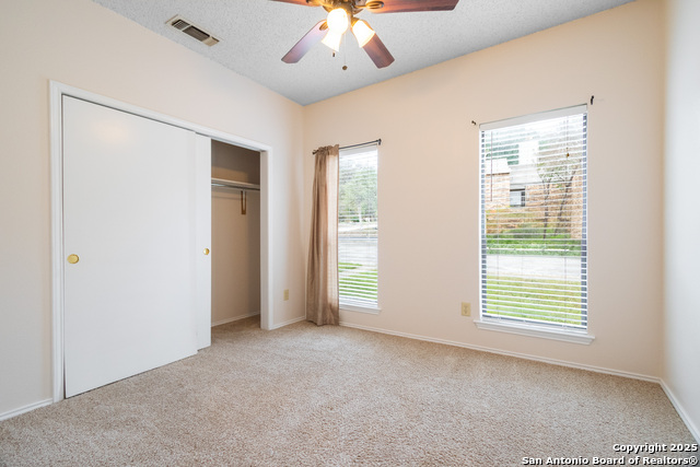 Listing photo id 18 for 6404 Brook Cv