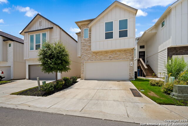 Image 2 of 34 For 8851 Oakland Rd  18